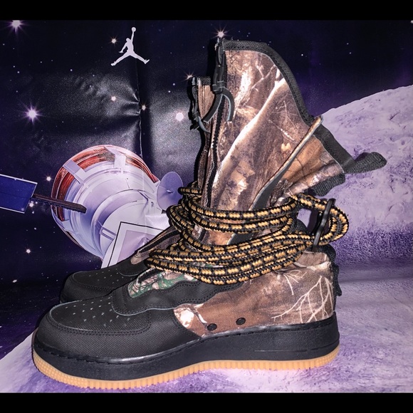 SOLD! Nike Real Tree Air Force 1 Outdoors Size 9.0 - Picture 5 of 11